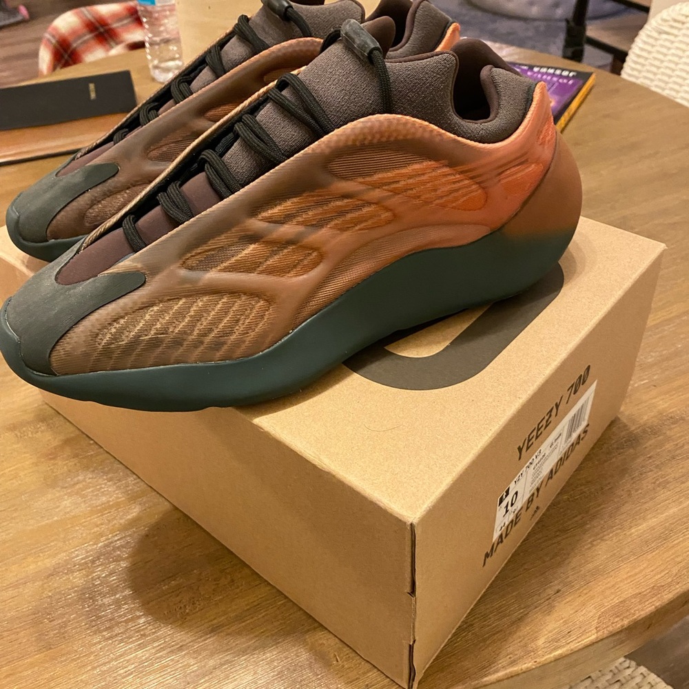 Yeezy 700’s! Size 10